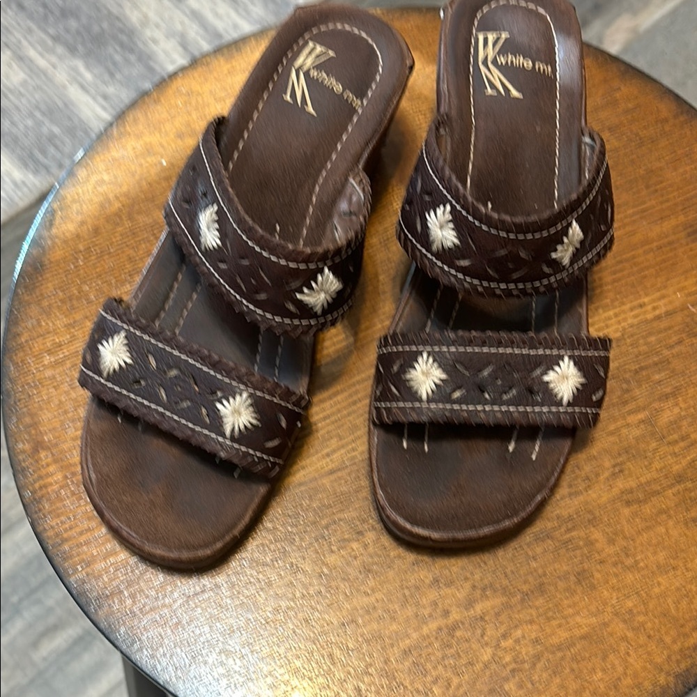 White Mountain Brown and White Sandals Classic Thong Design